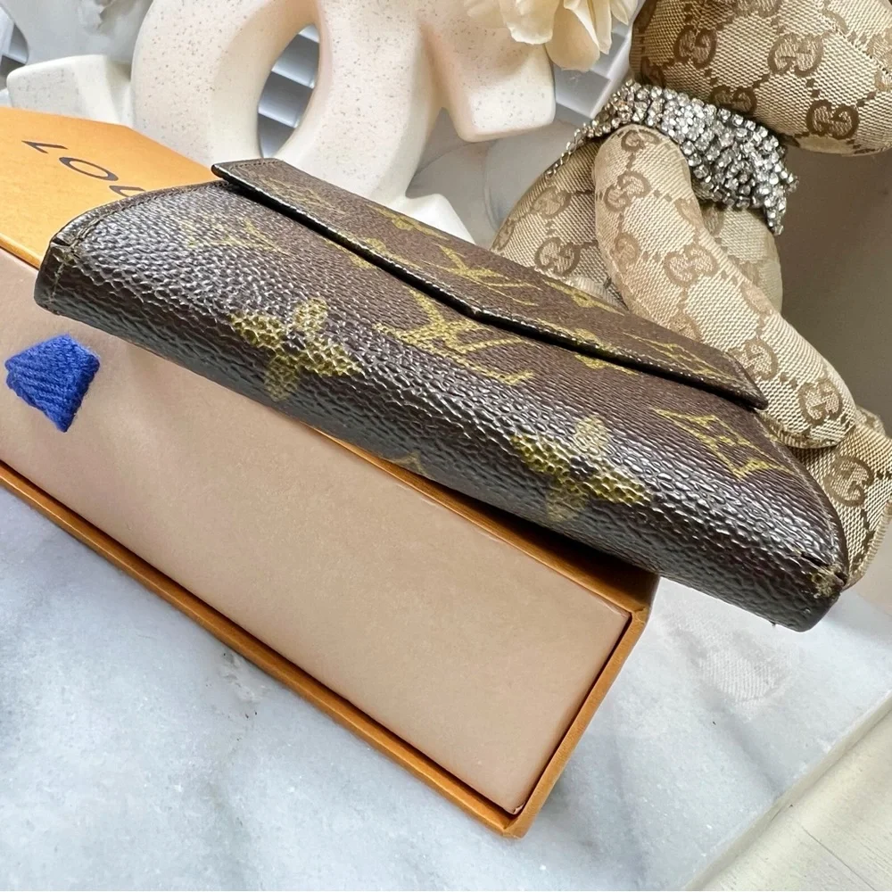 Louis Vuitton Brown Monogram Bi-Fold Snap Wallet